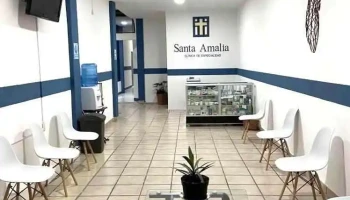 Clínica de Especialidad Santa Amalia - Centro