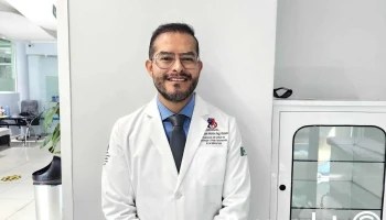 Dr. William Vázquez - Centro