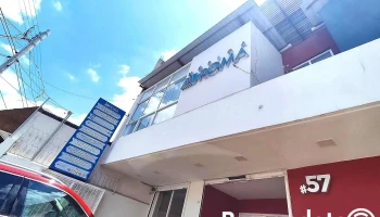 Medica Roma - Av San Cristobal Y 8