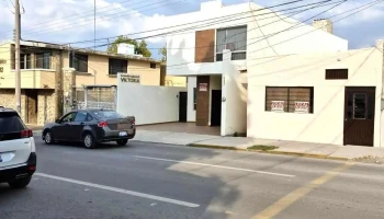 Unidad Medica Victoria - González Entre Hinojosa Y Manuel