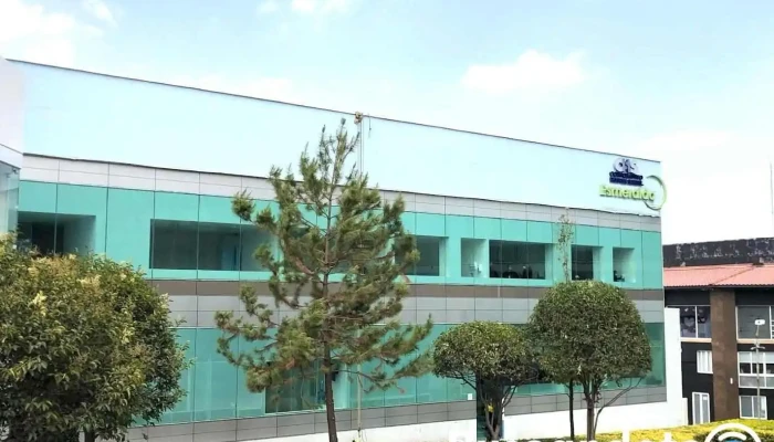 Centro Médico Esmeralda. - Cdad. López Mateos