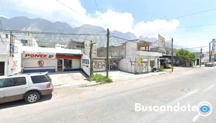 Consultorio Médico - Lomas Del Poniente 1Er Sector
