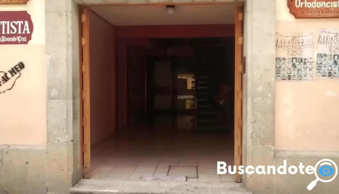 Consultorios De Medicina Especializada Del Sector Privado -  Edificio - Oaxaca de Juárez