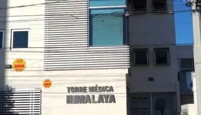 Dr. Carlos Lozano Márquez - Av. Cordillera De Los Himalaya 455-Segundo Piso