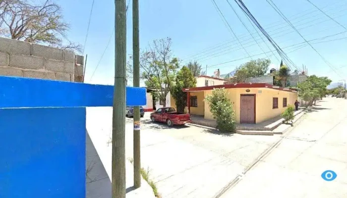 Dr. Francisco Sauceda Rangel Consultorio Médico - Mariano Matamoros 904