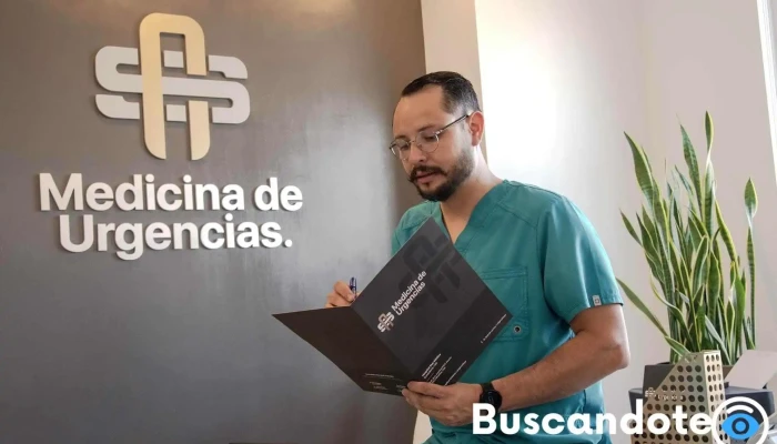 Dr Said Alejandro De La Cruz Rey Urgenciologo Del Propietario - Chihuahua