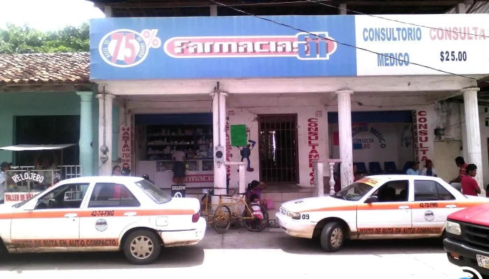 Farmacia Y Consultorio Gni Coyuca - Centro