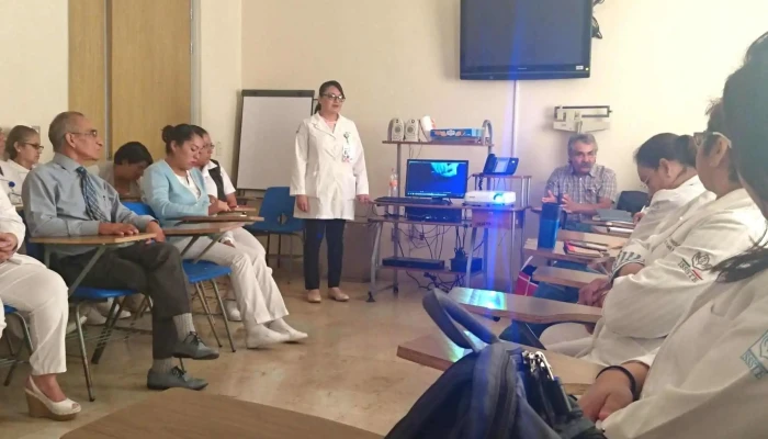 Issste Clinica De Medicina Familiar Con Especialidades Y Quirofano Oaxaca Numero - Oaxaca de Juárez
