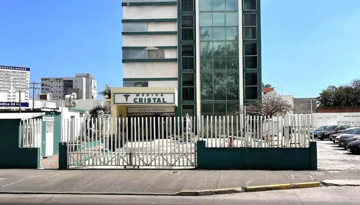Medica Cristal - Salvador Díaz Mirón