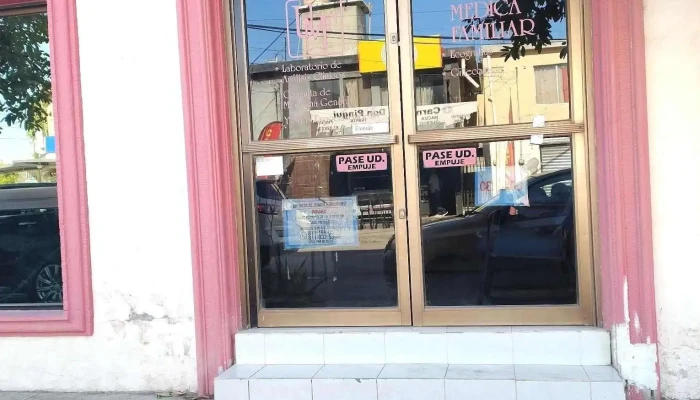 Unidad Médica Familiar - Av. De La Zanja S/n