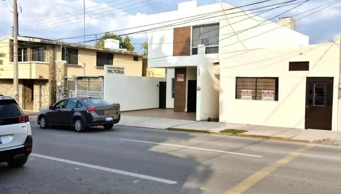 Unidad Medica Victoria - González Entre Hinojosa Y Manuel