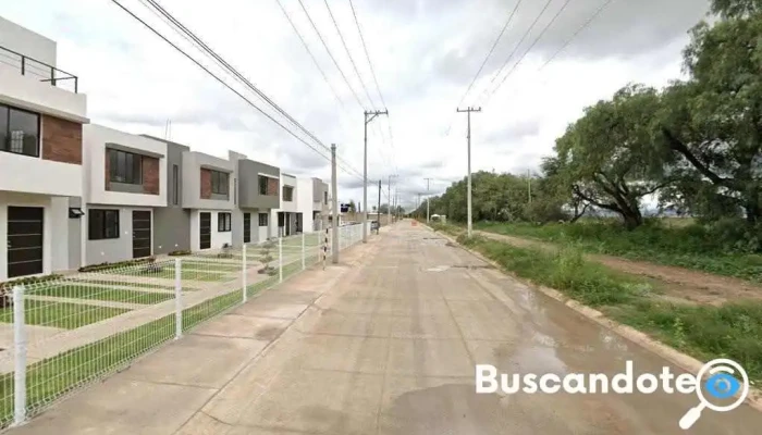 Urgencia Médicas de La Rosa - Esquina Calle Nuevo León